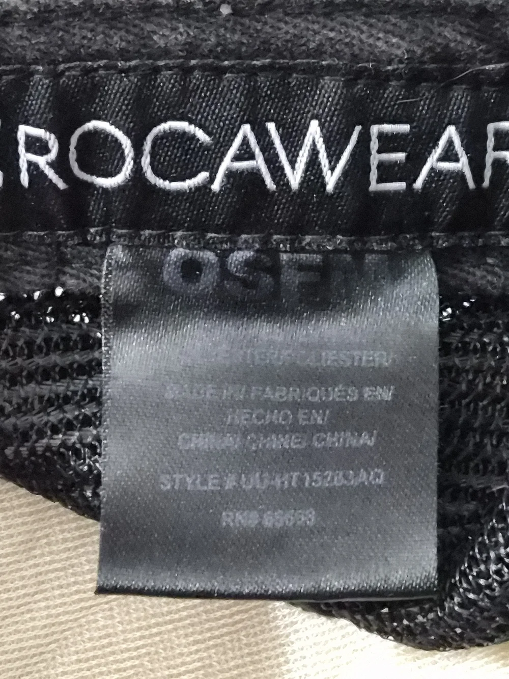 Rocawear Drippin Broken Heart Y2K Black Mesh Snapback Trucker‎ Hat